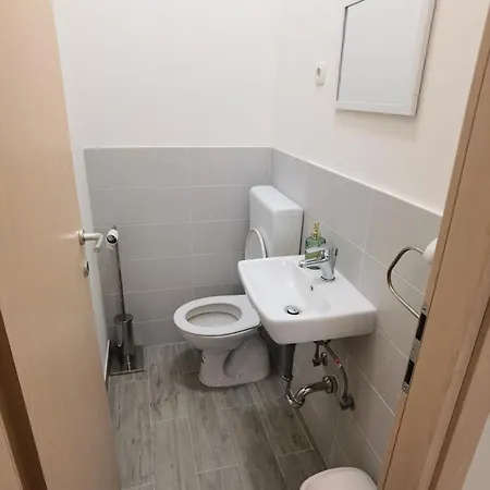 Zlatko , Steps To The Sea Апартаменты *