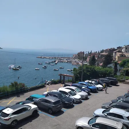 Zlatko , Steps To The Sea Апартаменты Опатия