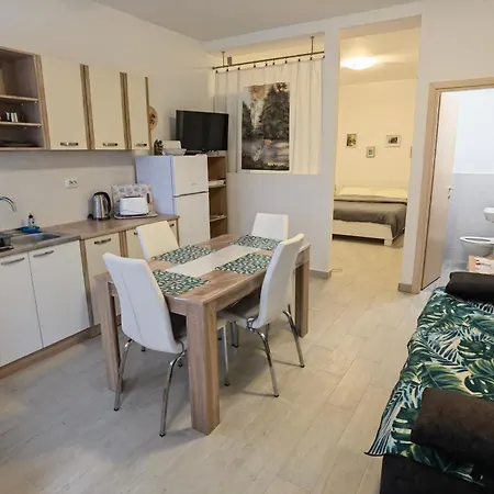 Appartement Zlatko , Steps To The Sea Opatija