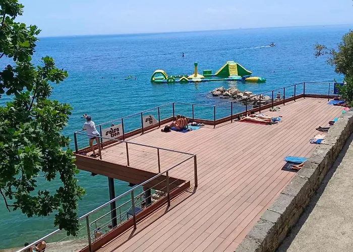 Apartamento Zlatko , Steps To The Sea